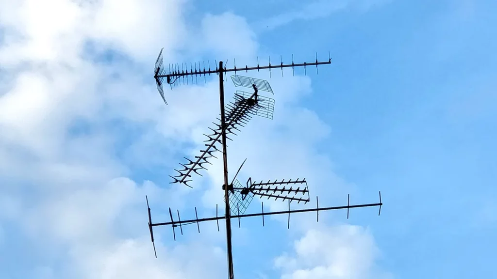 UKE o przyszłości telewizji naziemnej. Co zmieni się po 2030 roku?