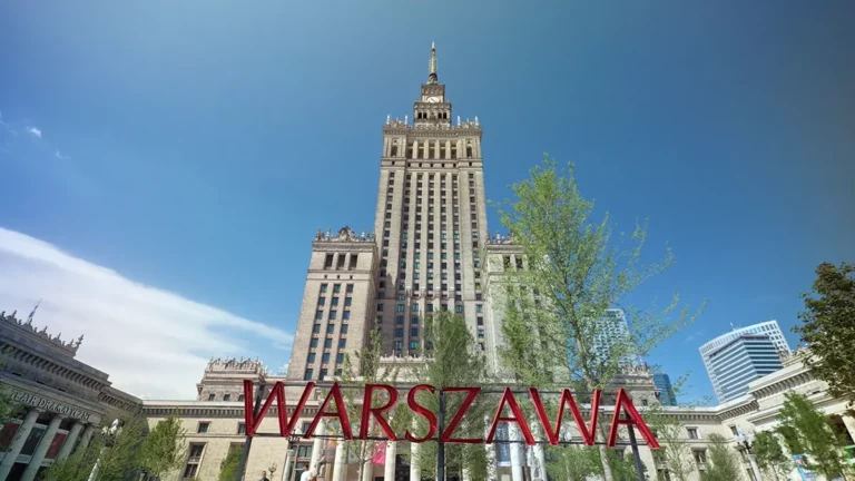 Palac Kultury Wraca W Dokumencie Artetv Symbol Ktory Dzieli